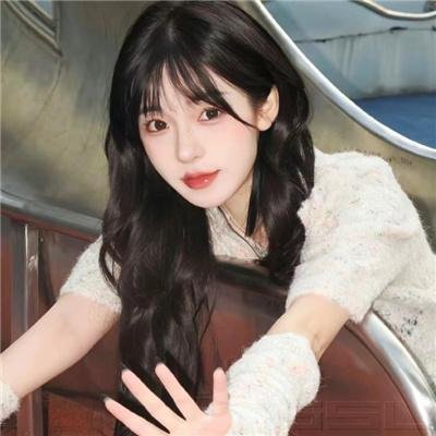 春泥溅花红